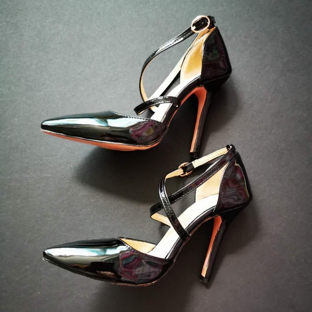 Wemon's Pumps